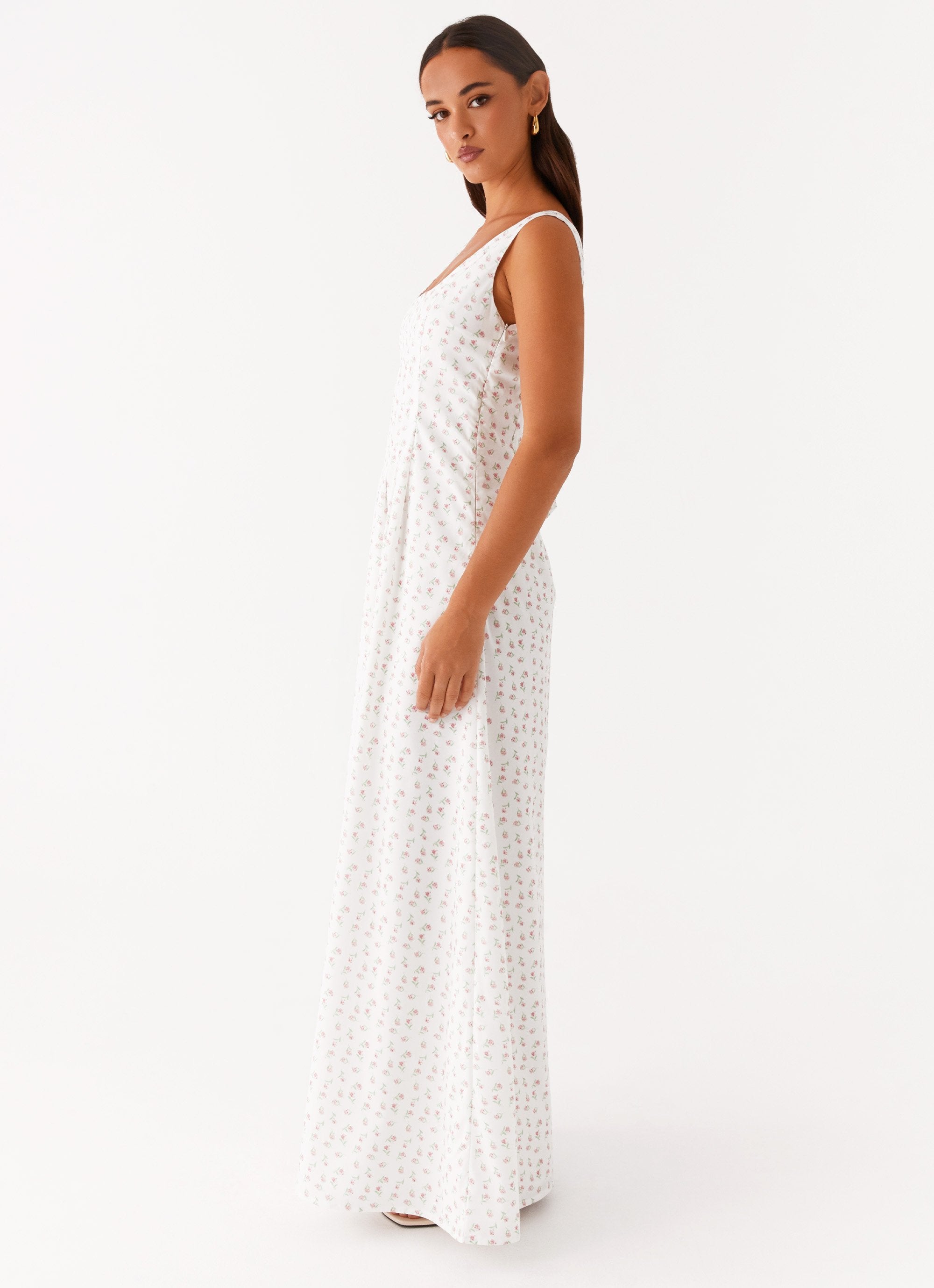 White floral maxi deals