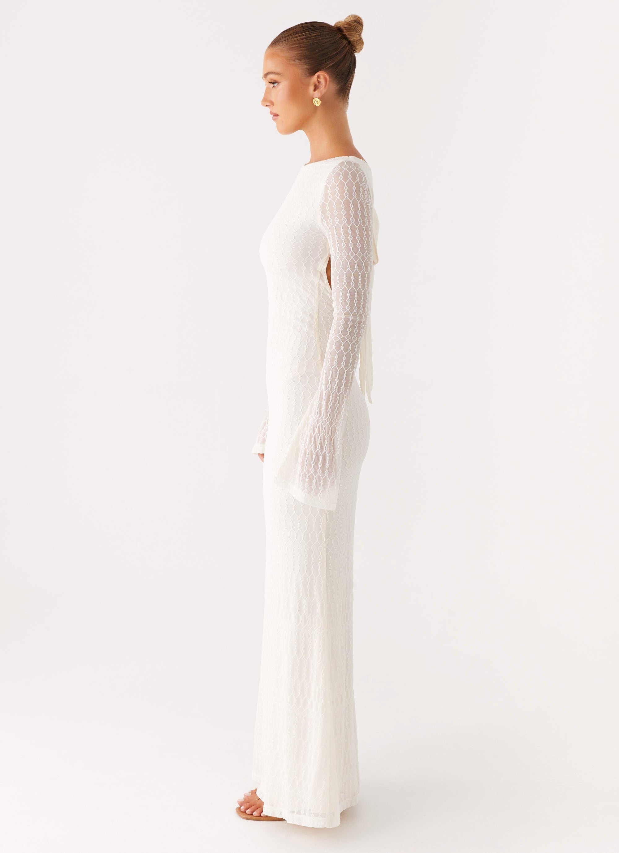 white long sleeve dress canada Long-sleeved wool lace dress
