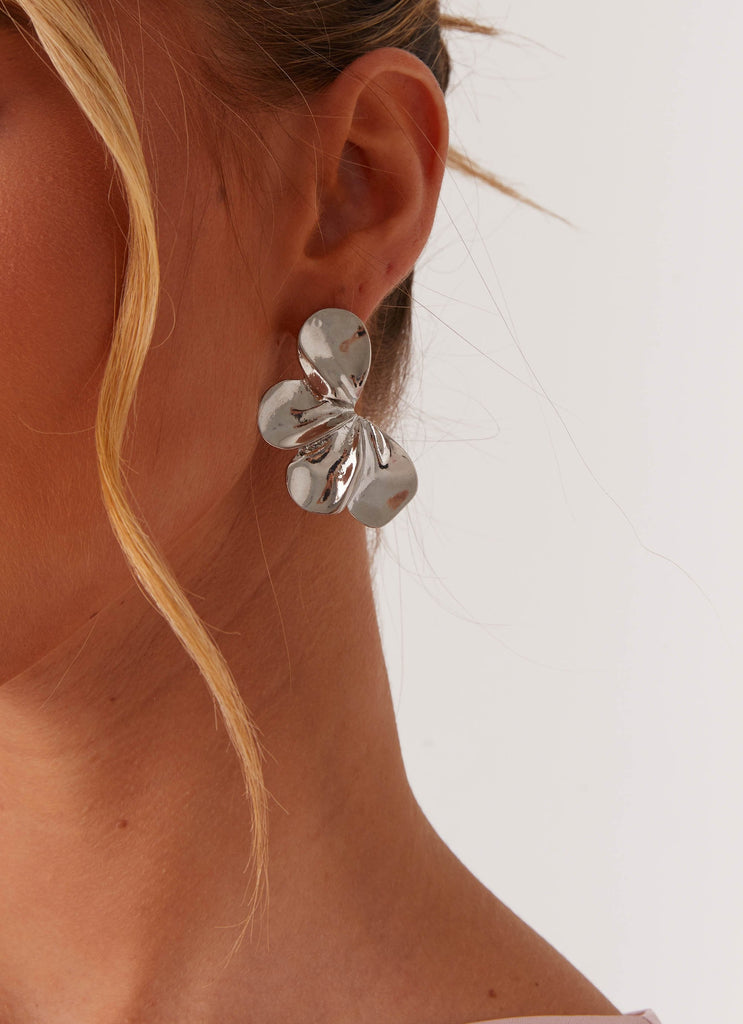 Caspian Flower Earrings - Silver