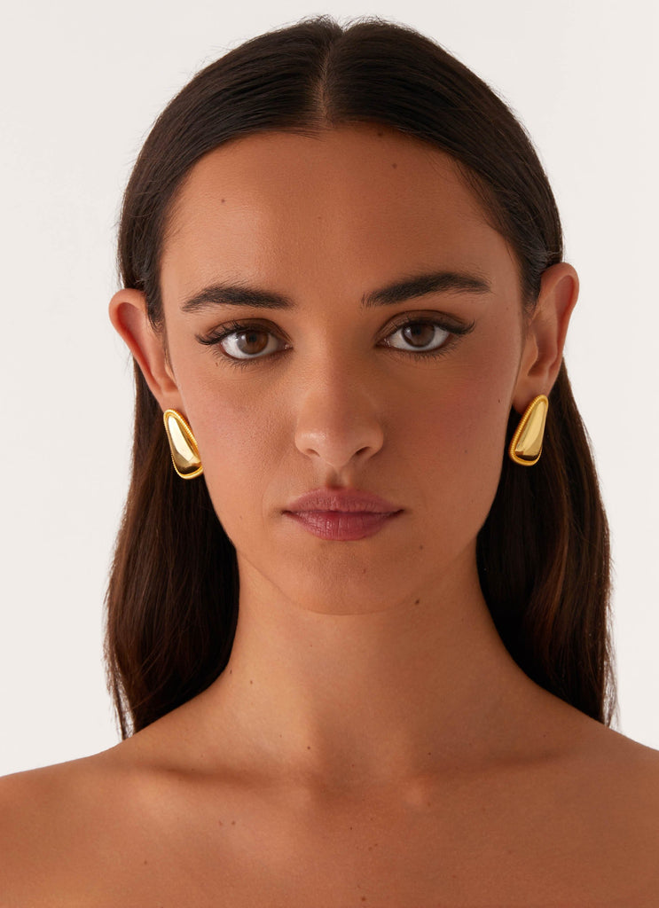 Eyes On The Prize Earrings - Gold