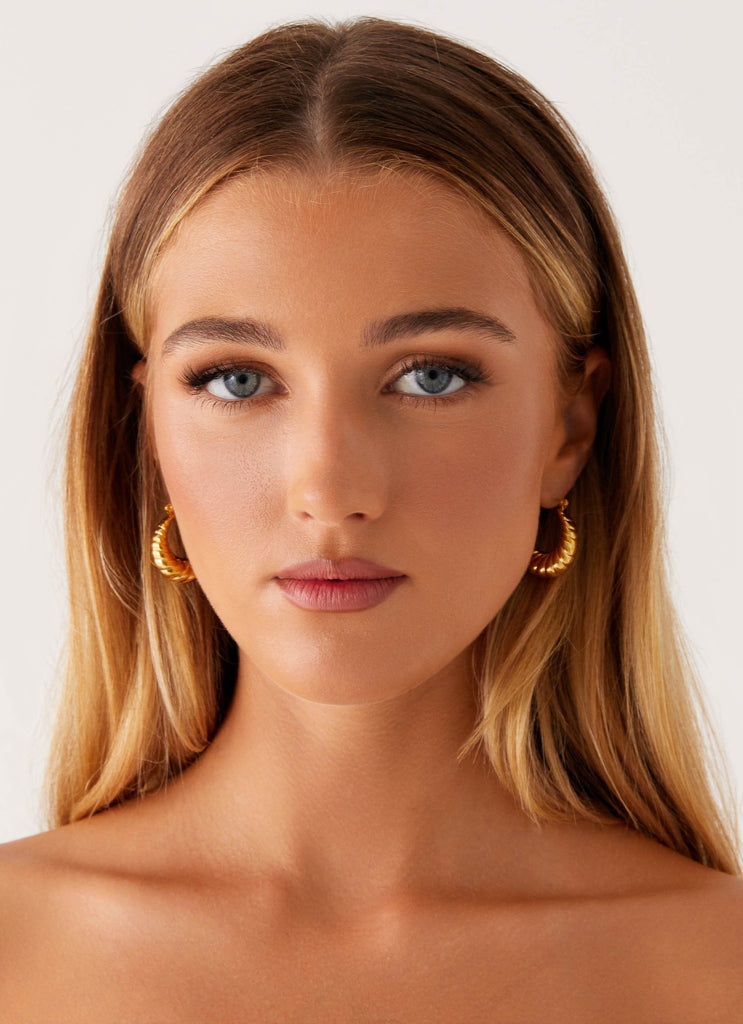 Zuri Hoop Earrings - Gold