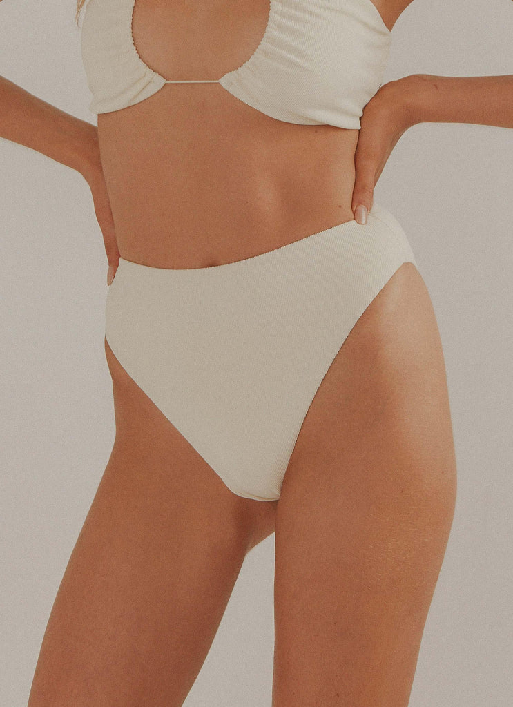 Sundance High Waisted Bottoms - Coconut Milk - Peppermayo