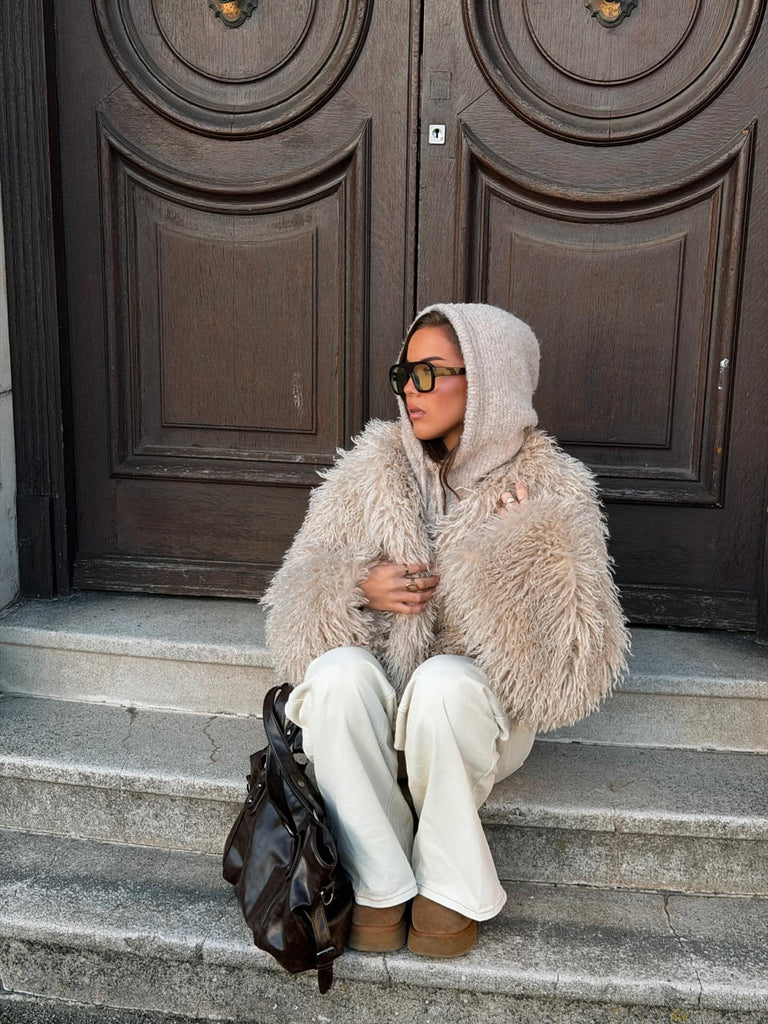 Virginia Cropped Faux Fur Jacket - Taupe – Peppermayo Canada